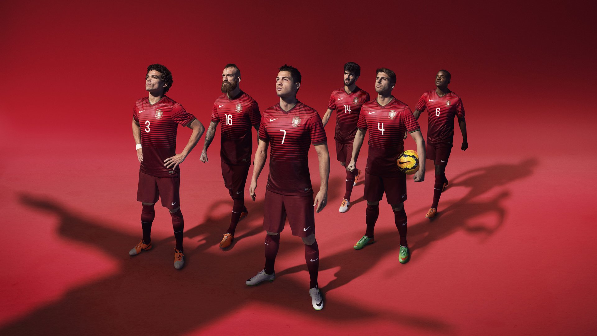 西甲联赛激战正酣，豪门争霸悬念迭起