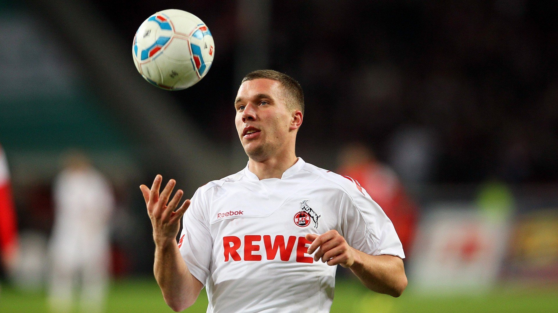 纳达尔强势回归红土赛场,法网前景引热议